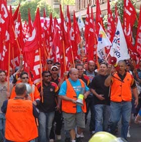 Unions in Victoria have called a combined unions delegates\' meeting to defend Noel Washington