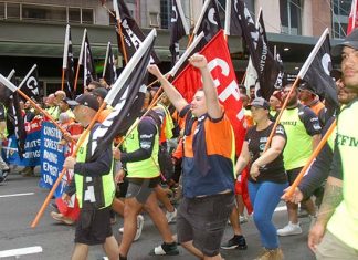 Administration in chaos but attacks on CFMEU keep coming