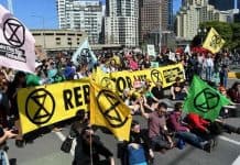 Build the Climate Rebellion: Back the fight of Melbourne’s train and tram workers