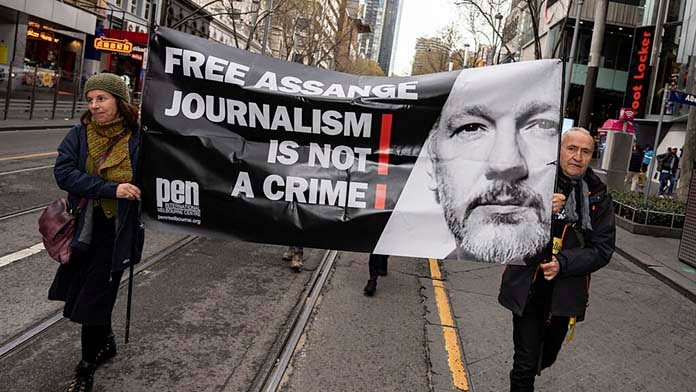 Free_Julian_Assange