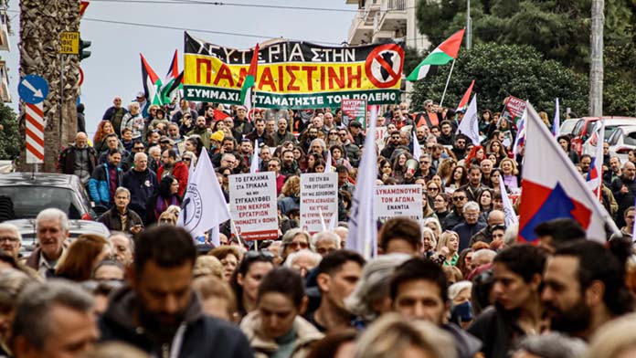 Dockworkers strike to stop arms to Israel