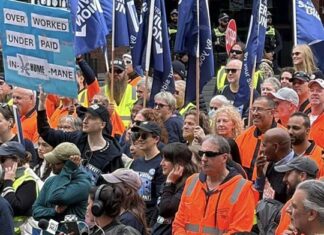Eight Melbourne councils strike for pay rise to catch up with cost of living