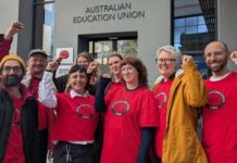 Victorian teachers revolt to reject pay deal and unbearable conditions
