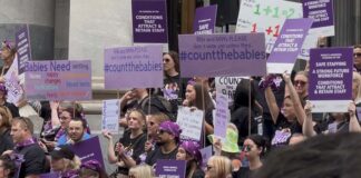 SA nurses: vote No, stay union and strike back
